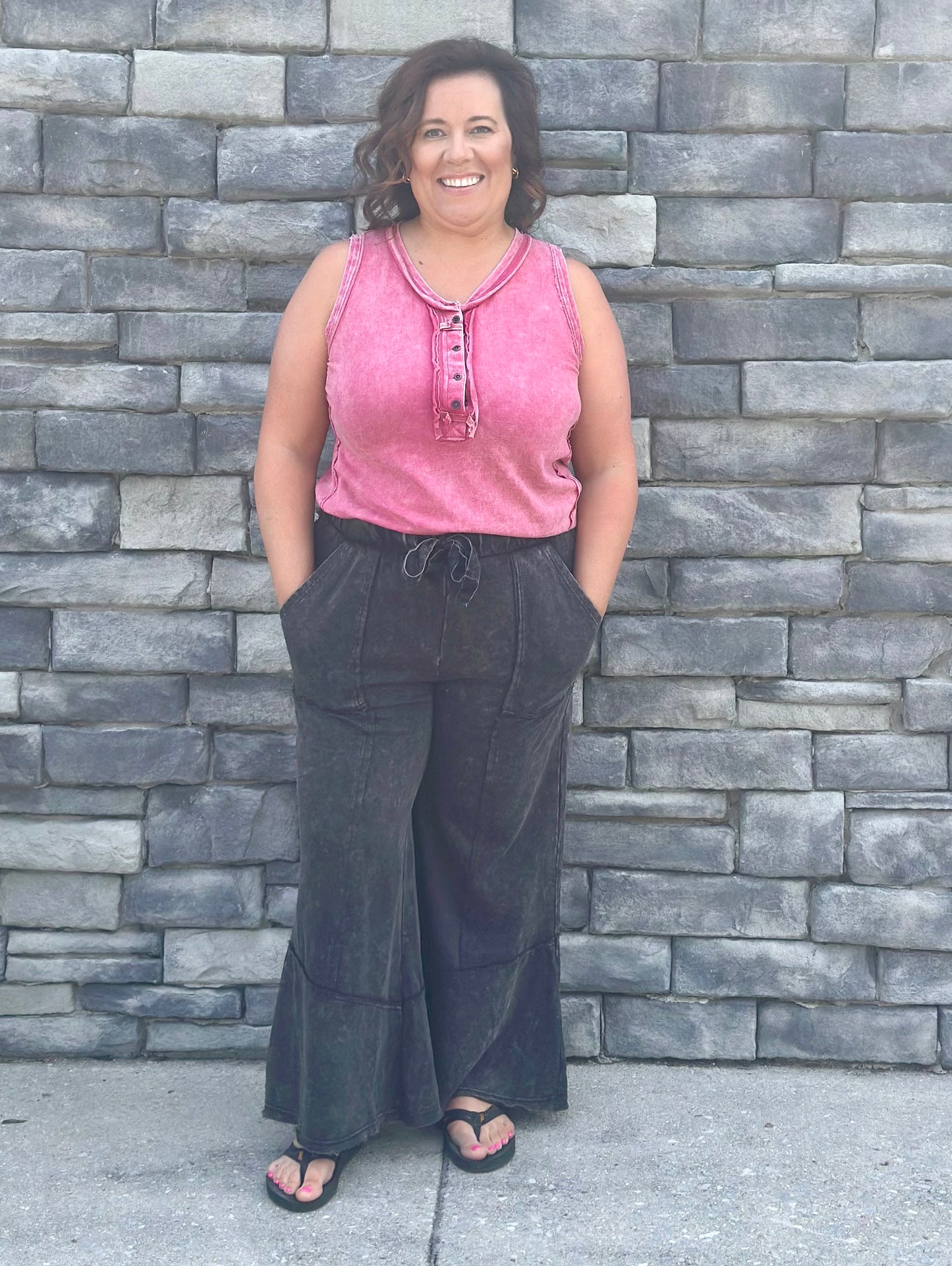Exposed Seam Pant