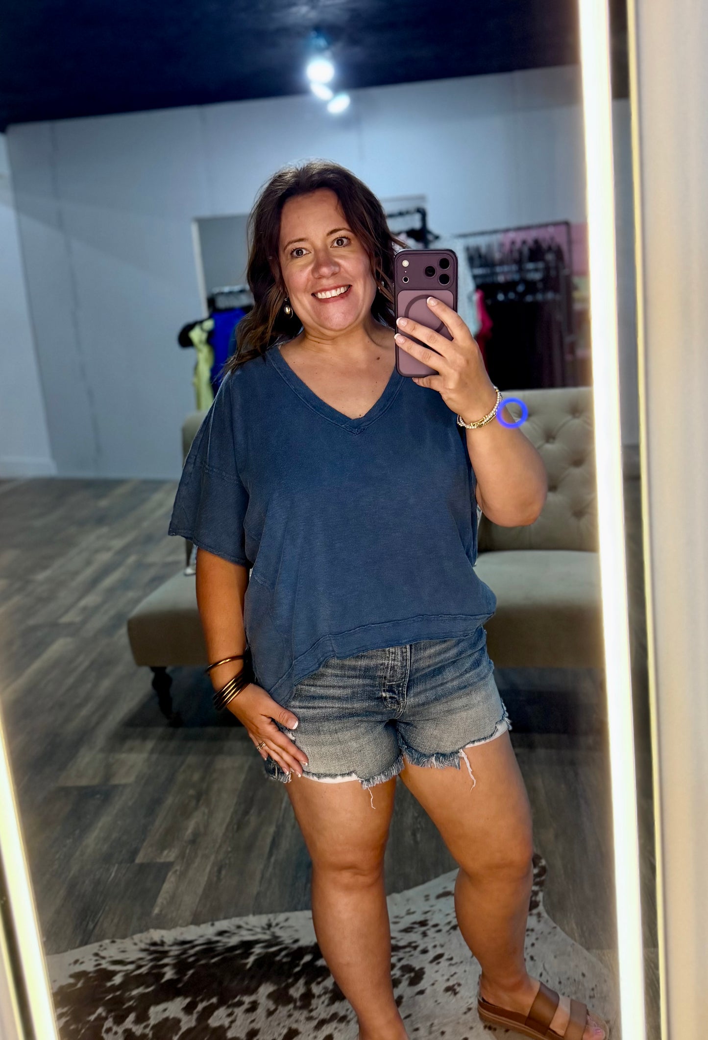 Navy vneck cropped tee