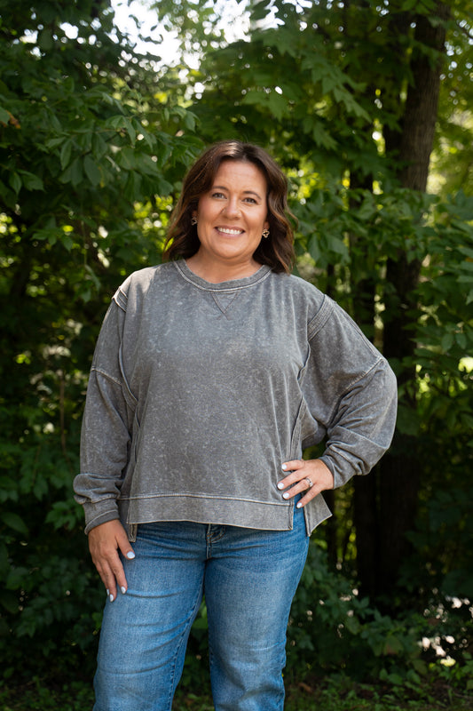 thin sweatshirt, acid wash, transition