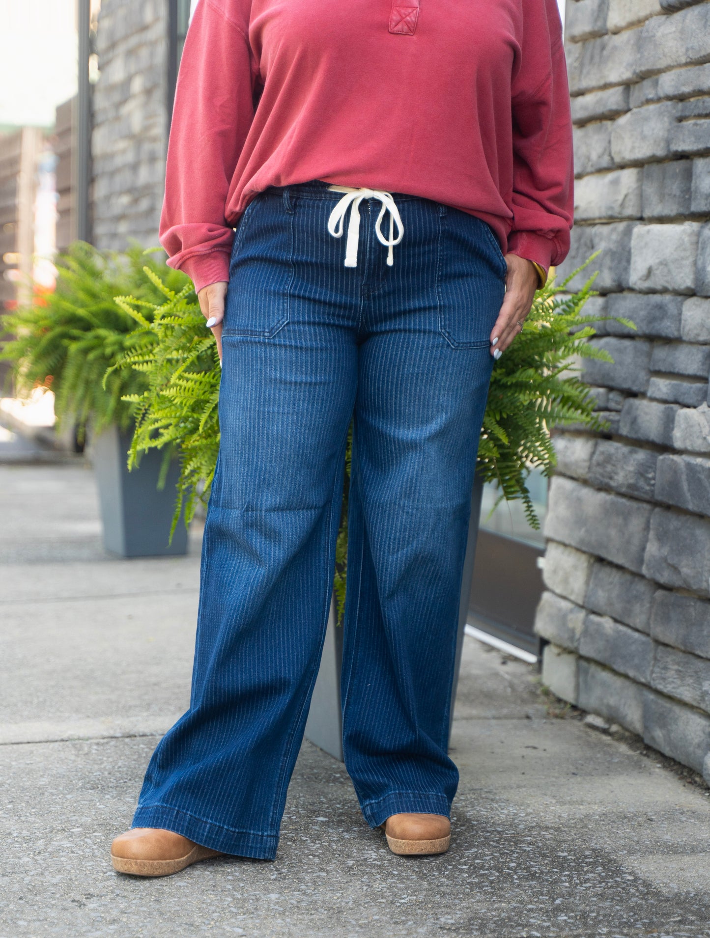 Linear Leisure Jeans
