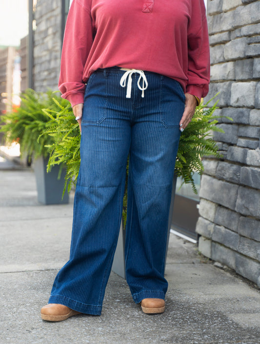 Linear Leisure Jeans
